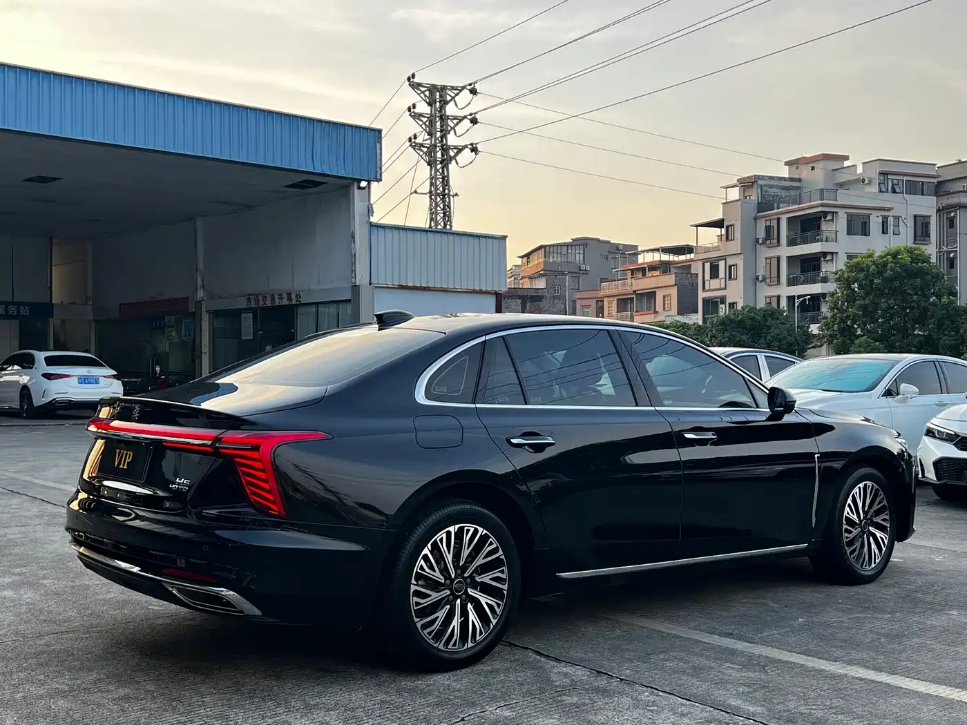 Hongqi H5 2026 2025 2.0T Automatic Flag Celebration 500,000 Units Anniversary Edition