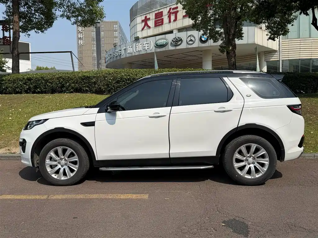 Land Rover Discovery Sport 2019 240PS SE Edition China VI фото 3