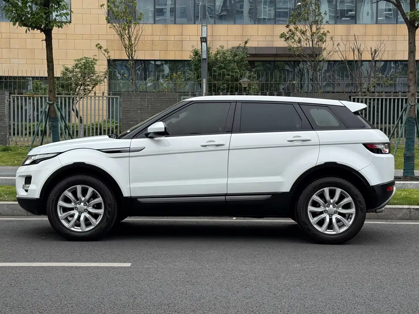 Фото 18 - Land Rover Range Rover Evoque