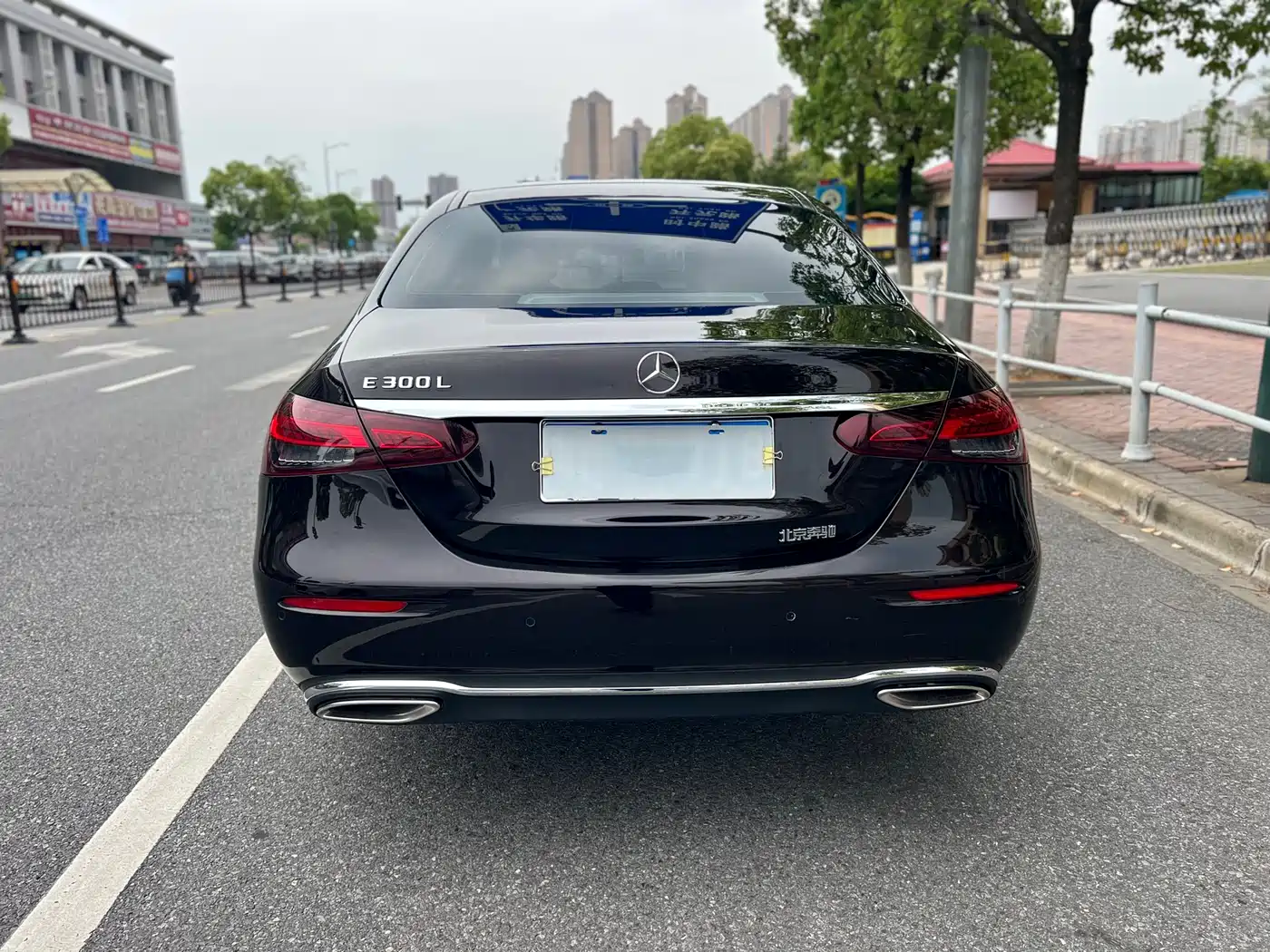 Mercedes-Benz E-Class 2022 E 300 L Luxury фото 13