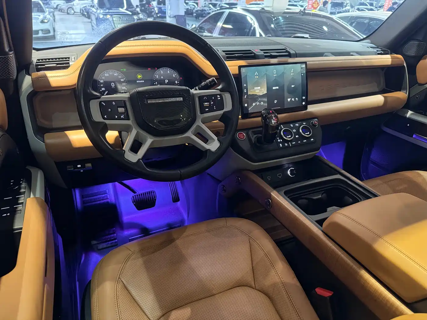 Land Rover Defender 2023 Model 110 3.0T P400 Dark Special Edition фото 6