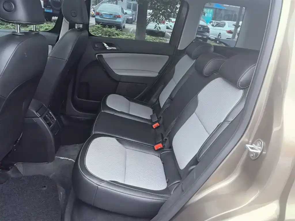 Škoda Yeti 2016 1.4TSI DSG Forward Edition фото 17