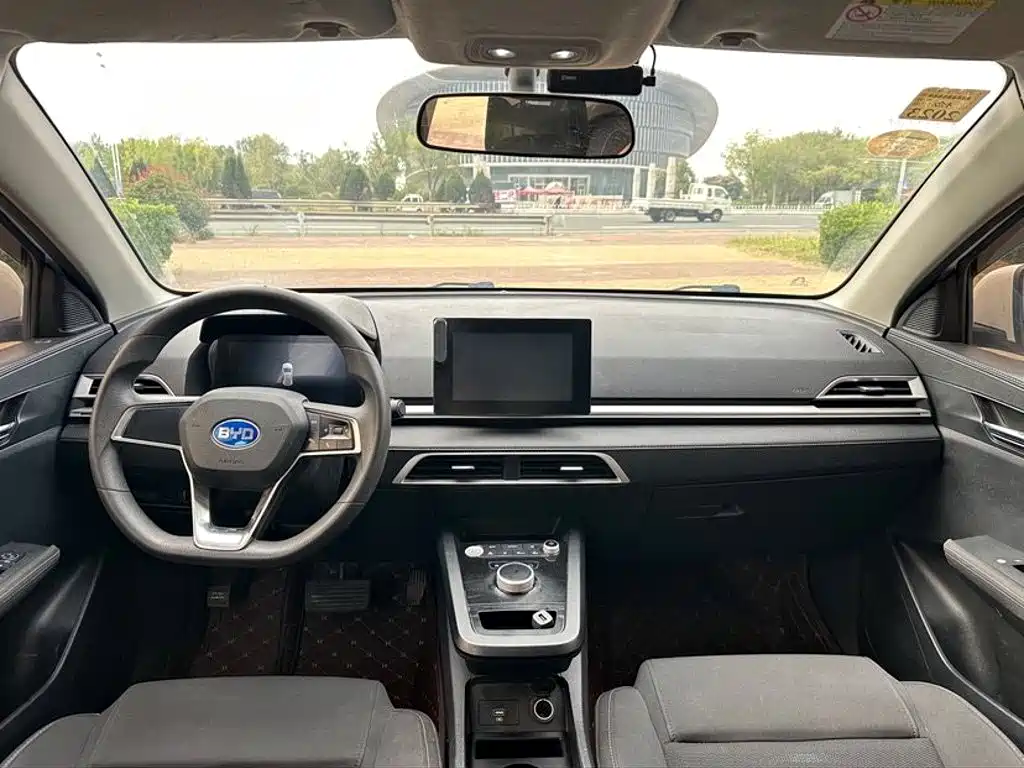 Фото 9 - BYD e2