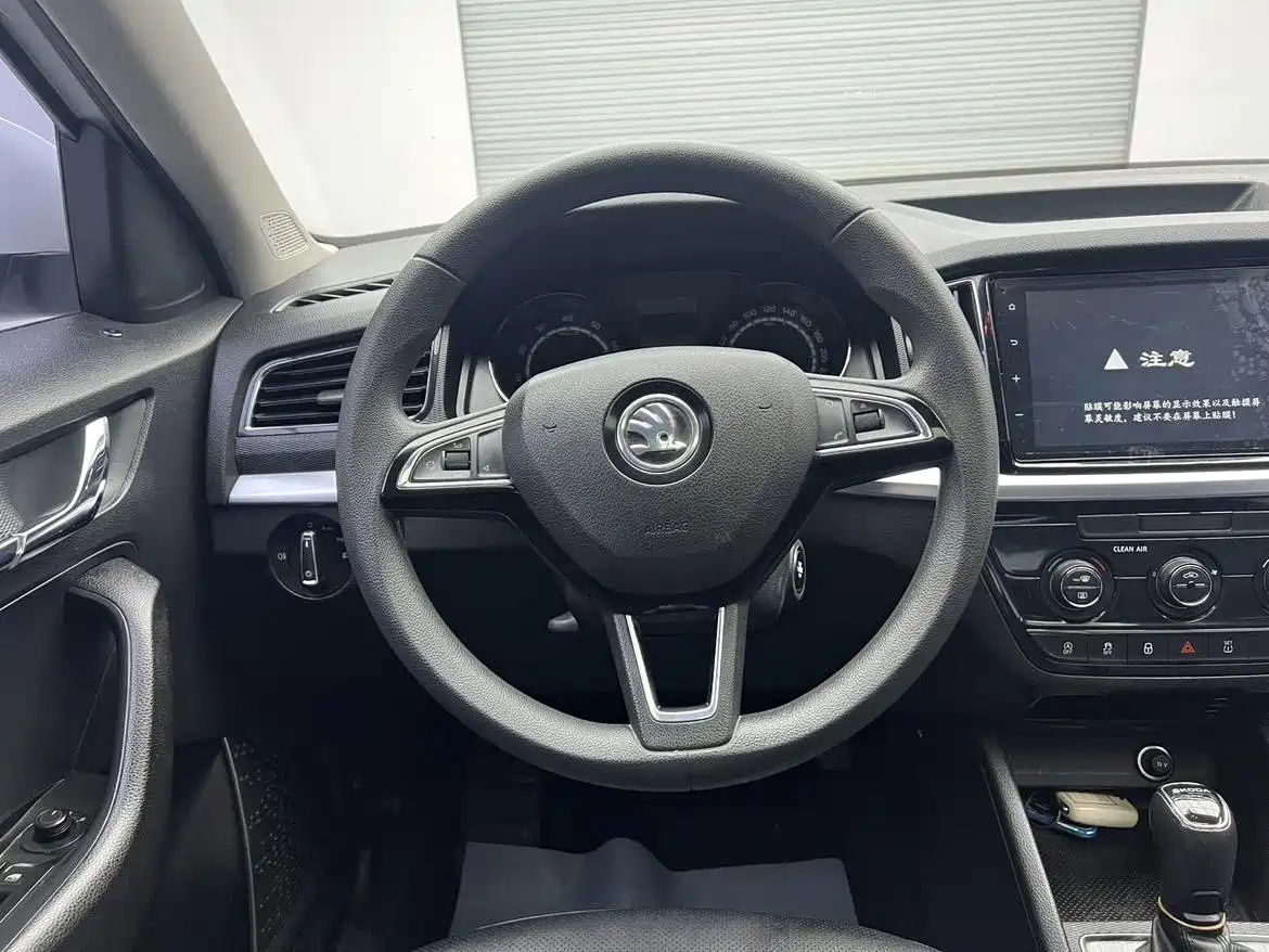Škoda Kamiq 2023 1.5L Auto Comfort Edition фото 18