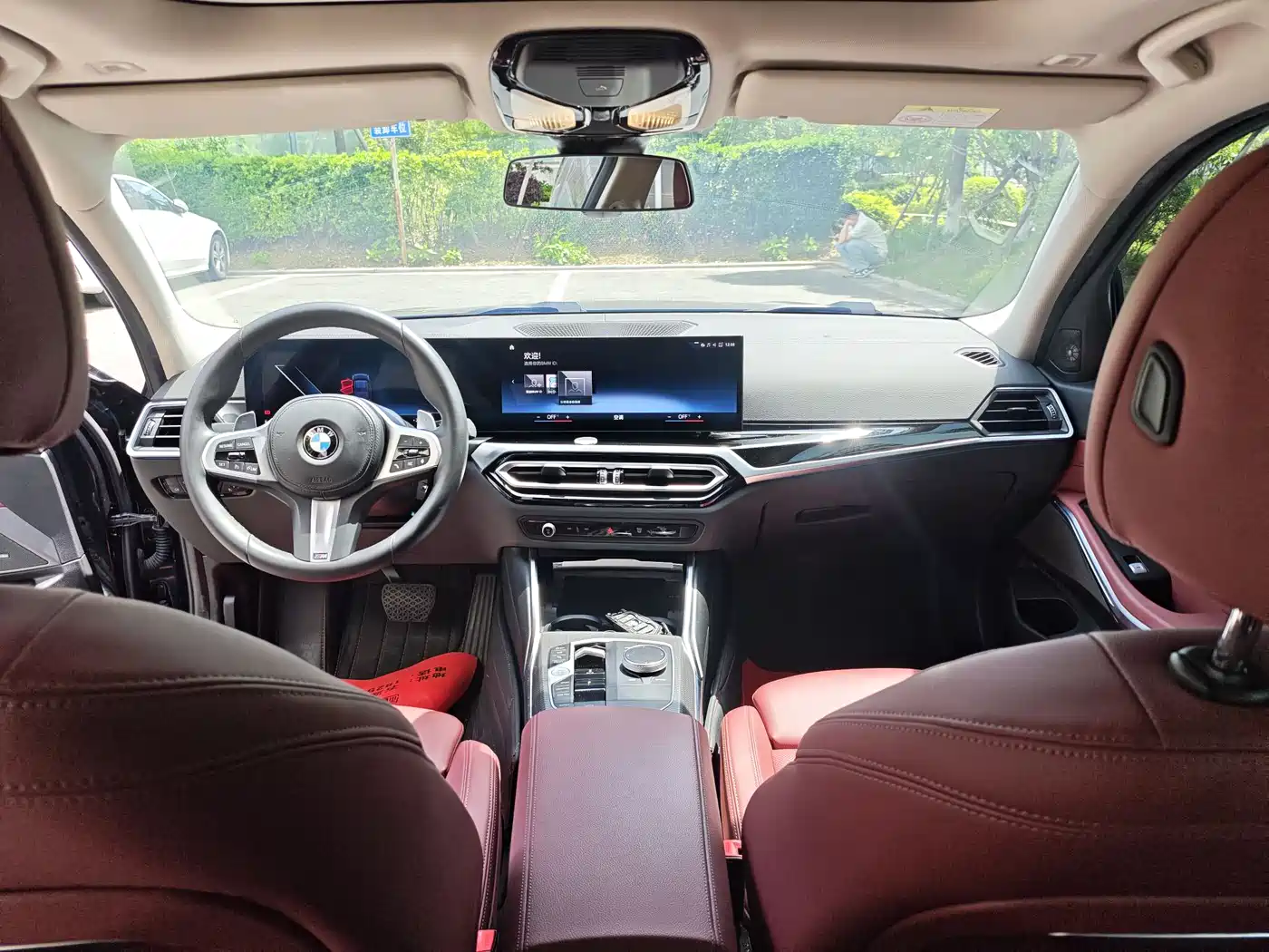 BMW 3 Series 2023 325Li M Sport Black Night Package фото 4