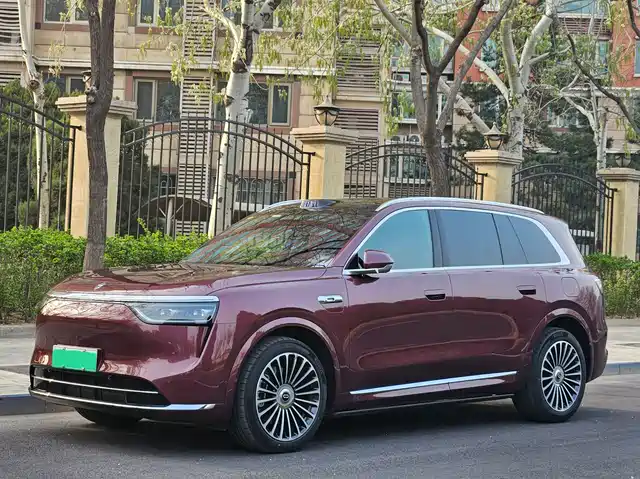 AITO ASK THE WORLD M8