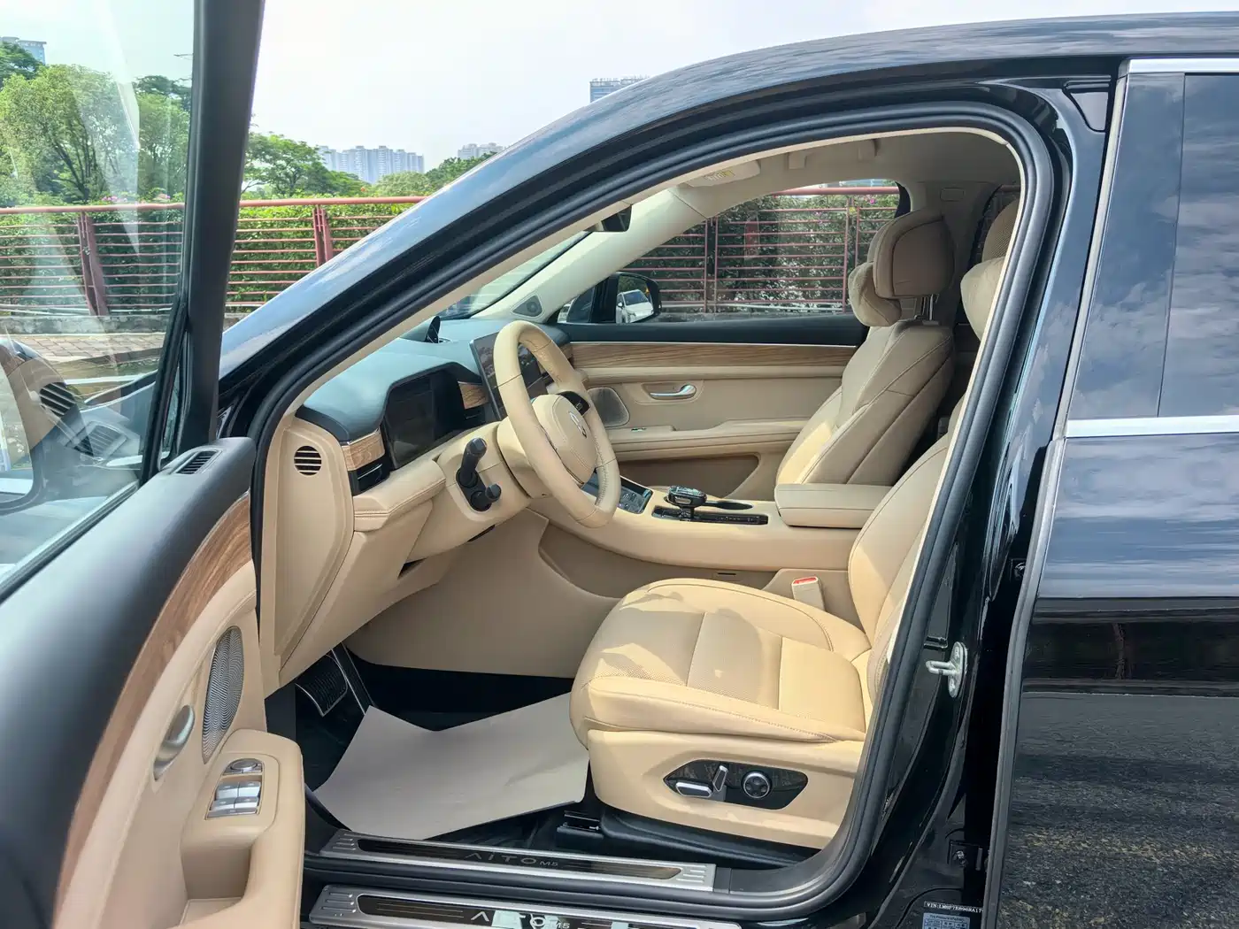 AITO Wenjie AITO M5 2024 Extended Range Max RWD Advanced Smart Driving Edition фото 5