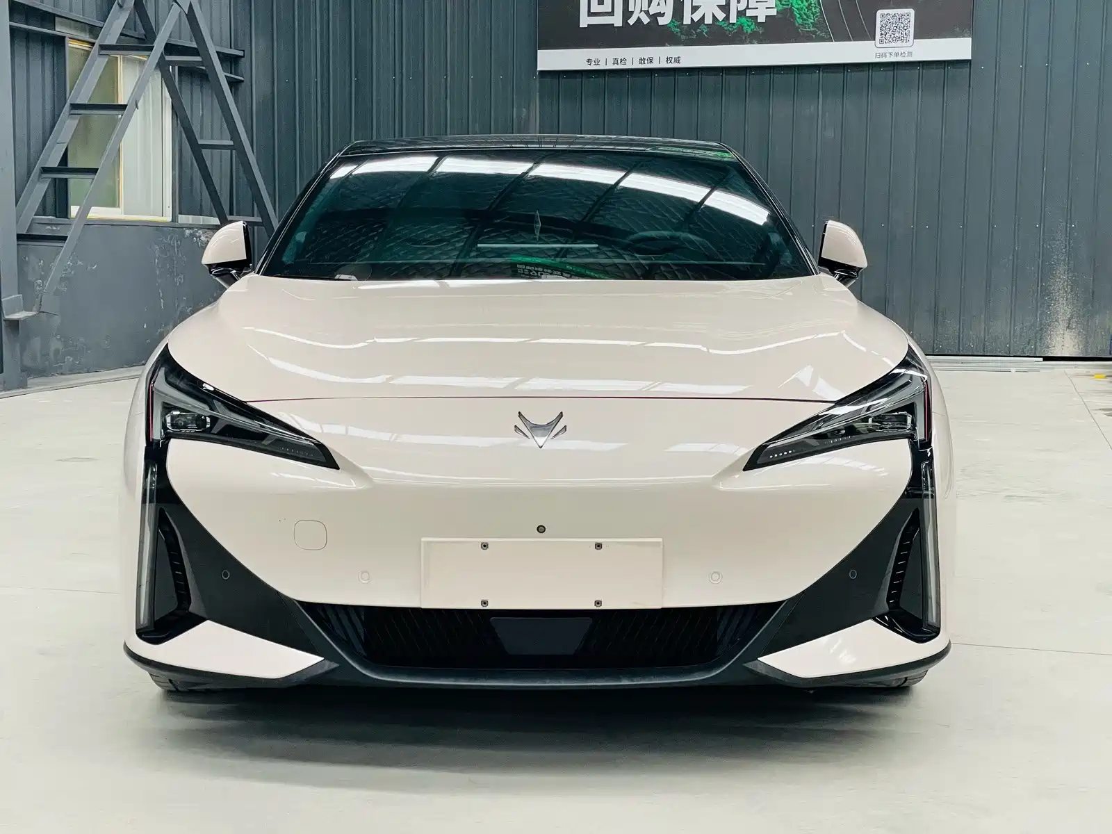 Фото 2 - ARCFOX Alpha S5