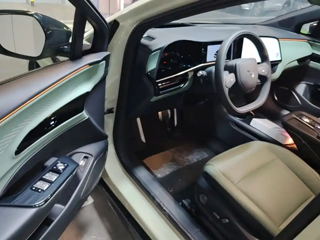 Hongqi EH7 2026 2025 690 Smart Selection Edition