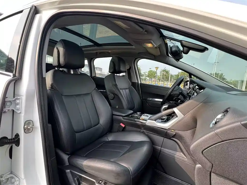 Peugeot 3008 2015 1.6THP Automatic Top Style Edition фото 16