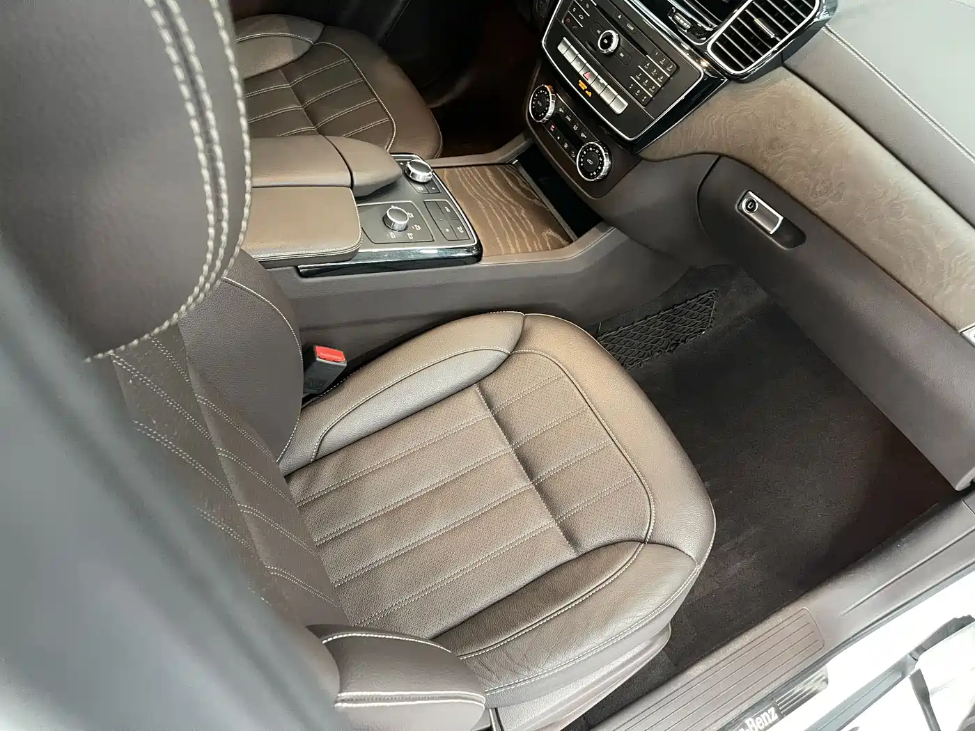 Mercedes-Benz GLE 2018 GLE 400 4MATIC Ultimate Edition фото 25