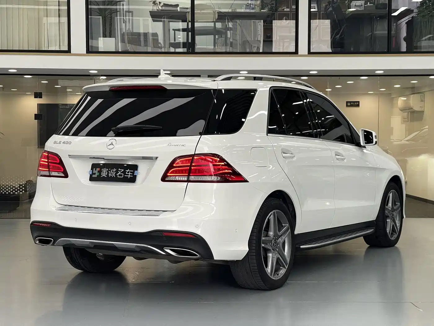 Mercedes-Benz GLE 2018 GLE 400 4MATIC Ultimate Edition фото 5