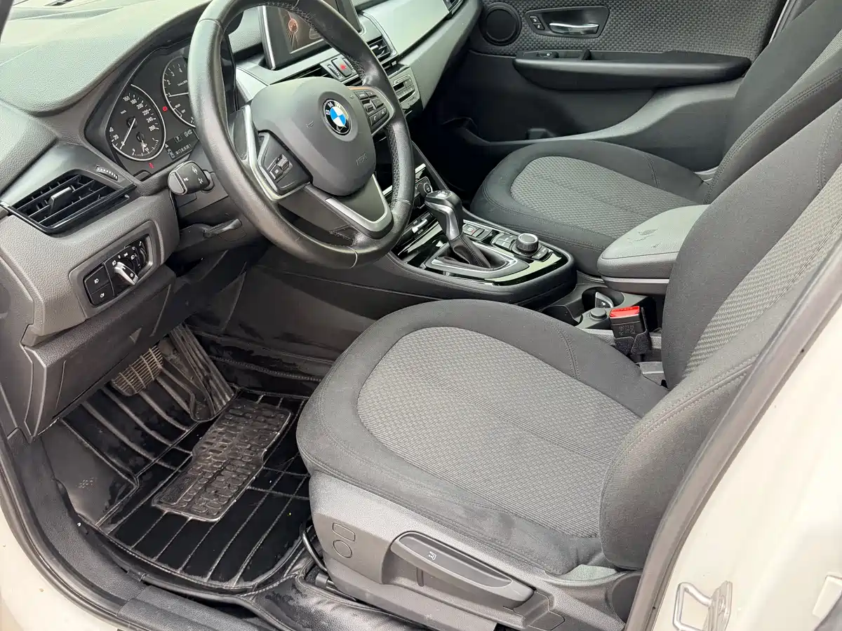 BMW 2 Series Gran Tourer 2015 218i Leading фото 6