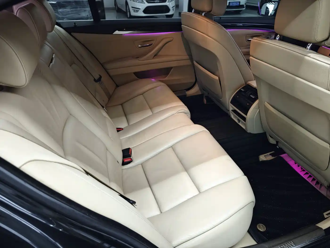 BMW 5 Series 2012 523Li Luxury фото 7