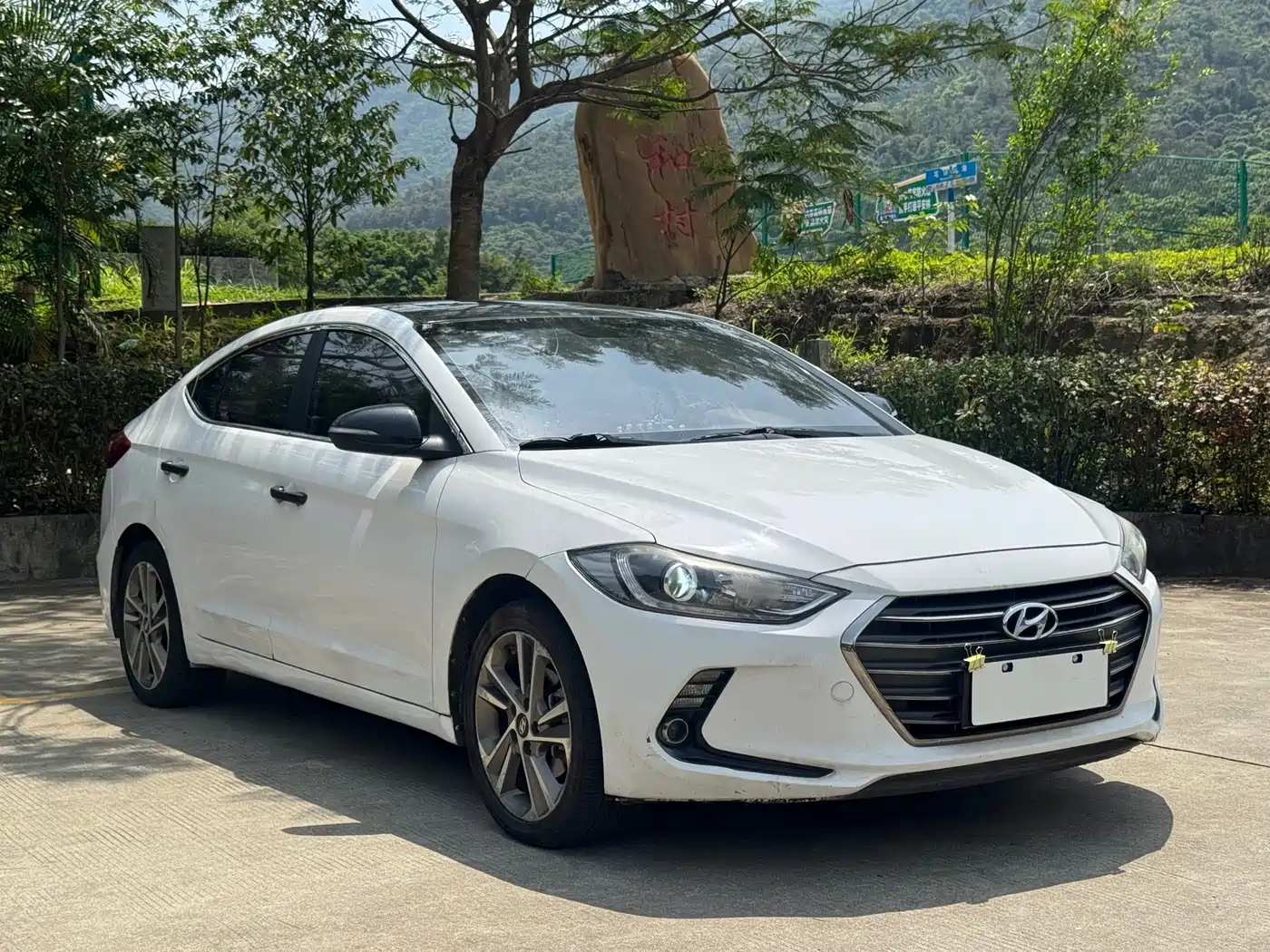 Hyundai Elantra 2016 Model 1.6L Automatic Smart Elite фото 3