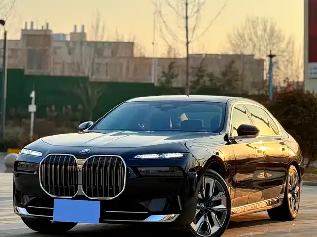 BMW 7 SERIES