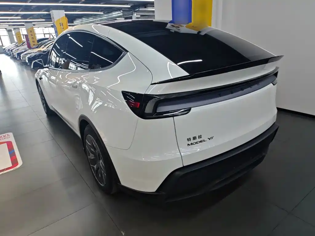 Tesla Model Y L 2025 2025 Facelift Long Range AWD