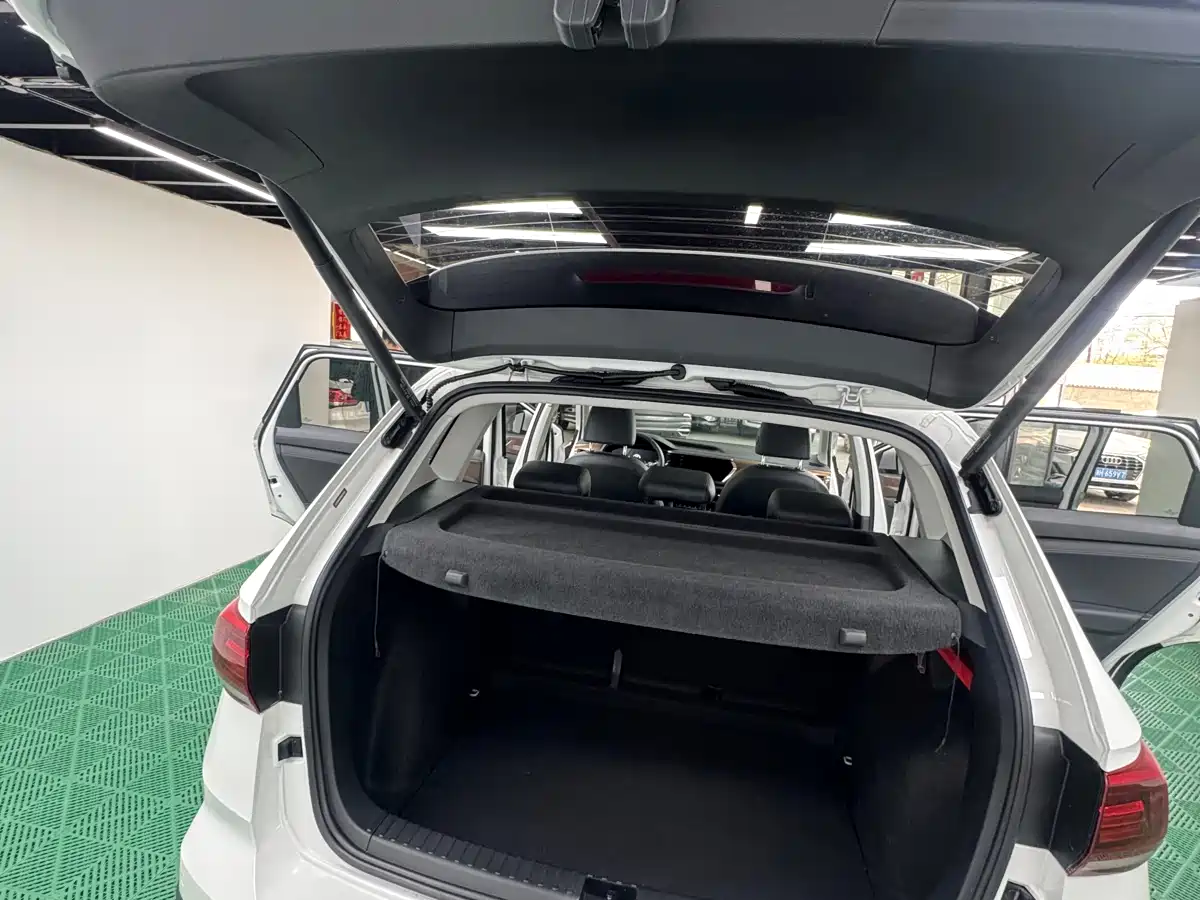 Volkswagen Tharu 2022 280TSI FWD Luxury Edition фото 10