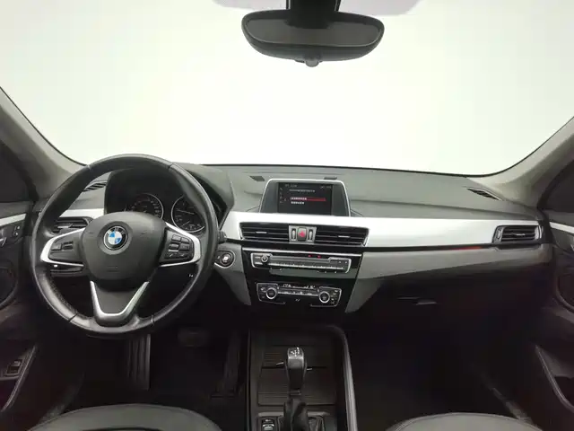 BMW X1 2018 sDrive20Li Leading Model — фото 5