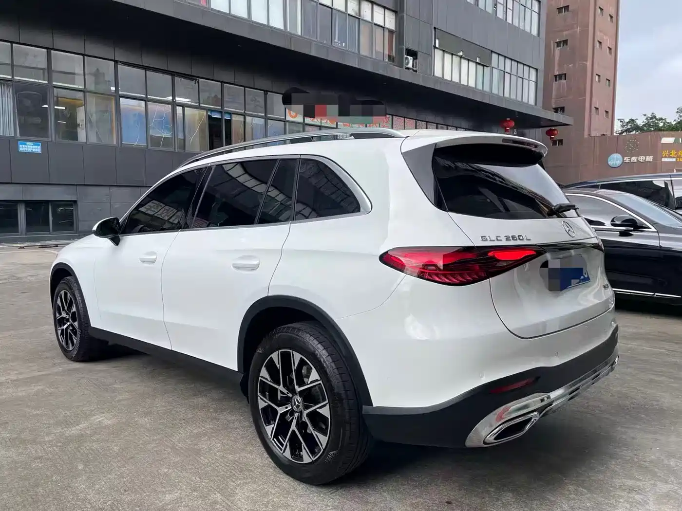 Mercedes-Benz GLC 2023 GLC 260 L 4MATIC Sport 5-seater фото 9
