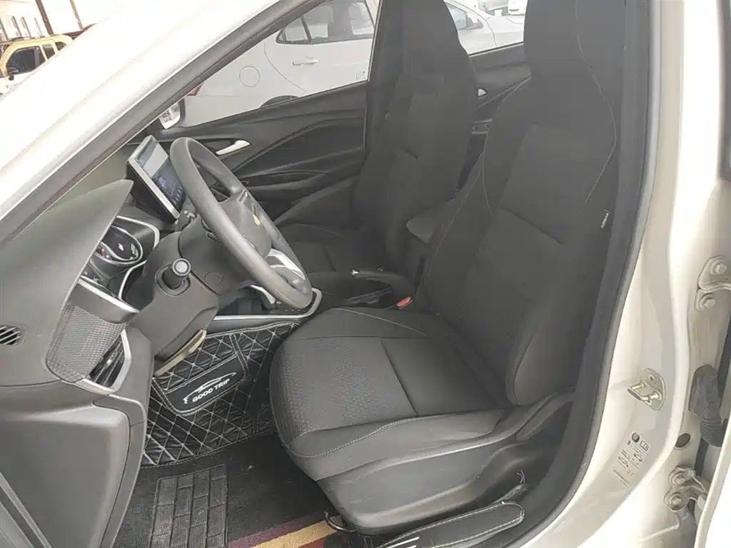 Chevrolet Cavalier 2020 325T Automatic Joy Edition фото 15