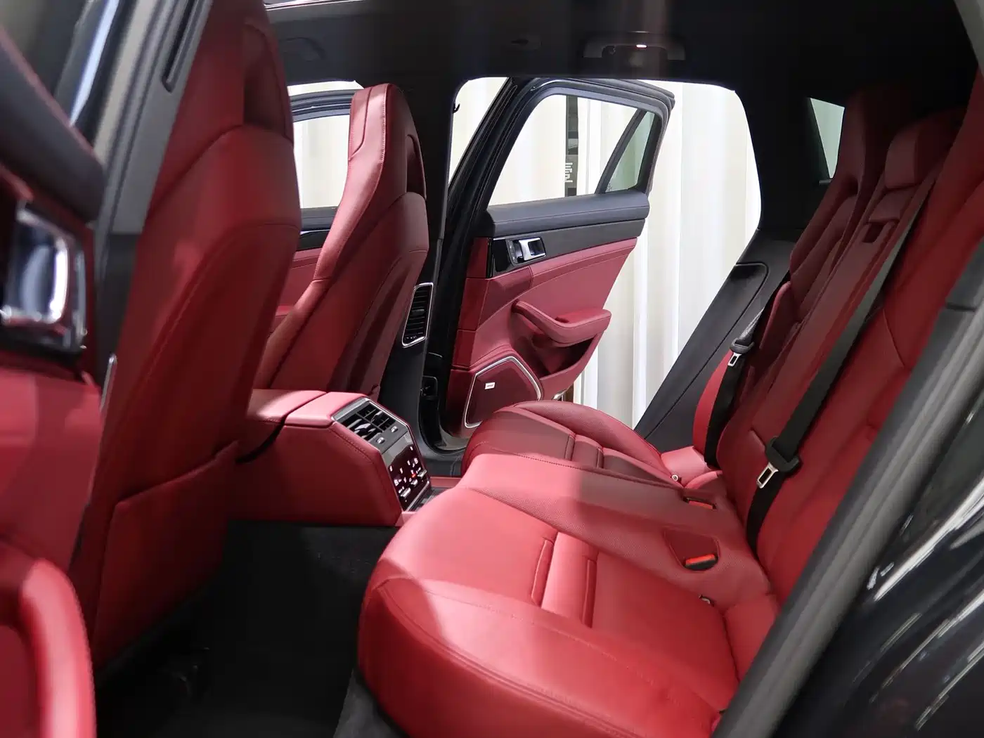 Porsche Panamera 2023 Panamera 4 Sport Turismo 2.9T фото 16