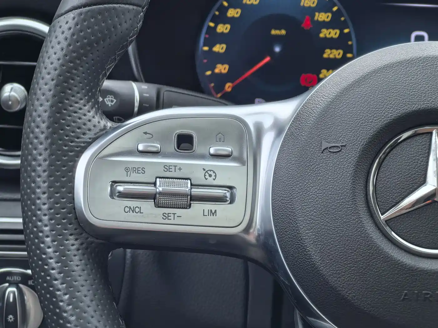 Mercedes-Benz C-Class 2021 C 260 L Sport Starry Exclusive Edition фото 15