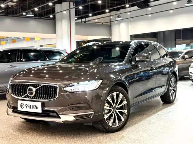 volvo v90