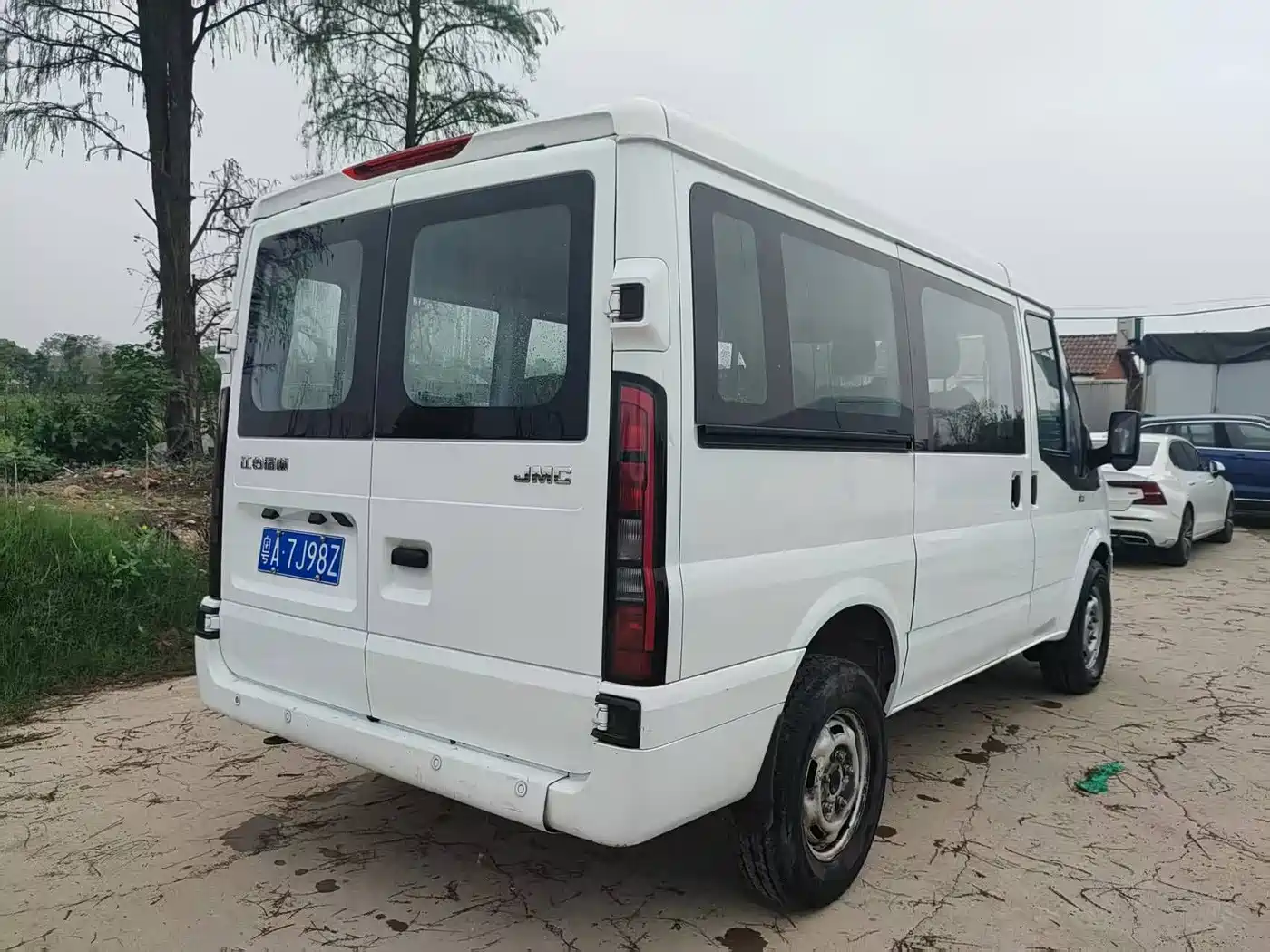 Jiangling JMC Fushun 2025 Model 2.0T 6MT Diesel Short Wheelbase Low Roof Commercial MPV 5/6 Seats with Dual Swing Doors фото 8