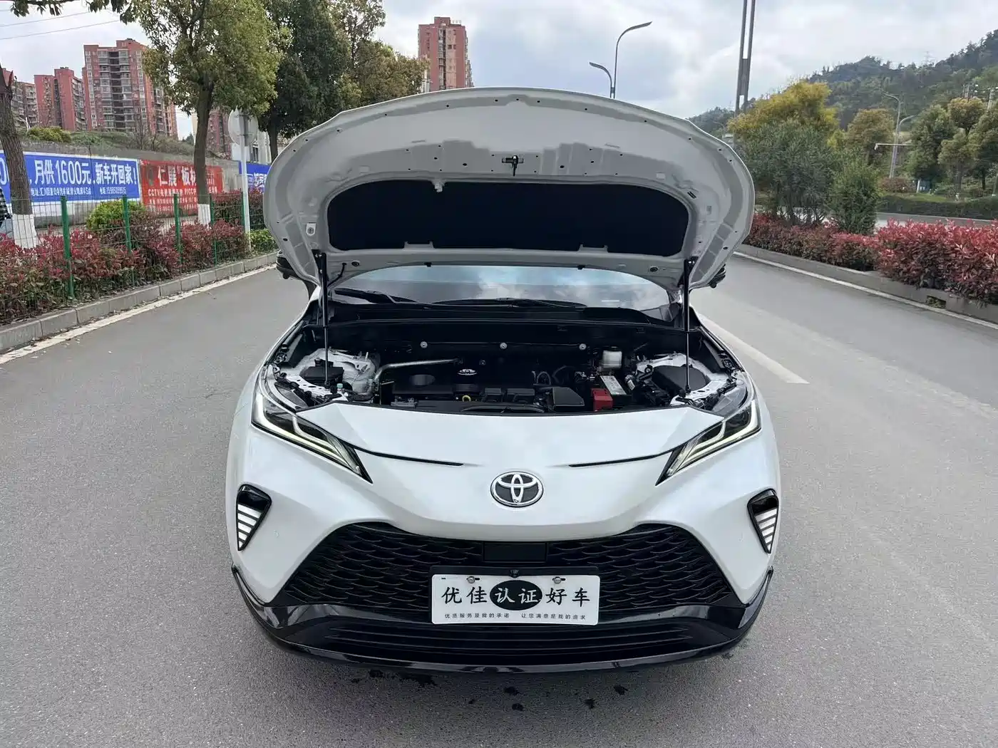 Toyota Venza 2022 2.0L CVT 2WD Premium фото 8