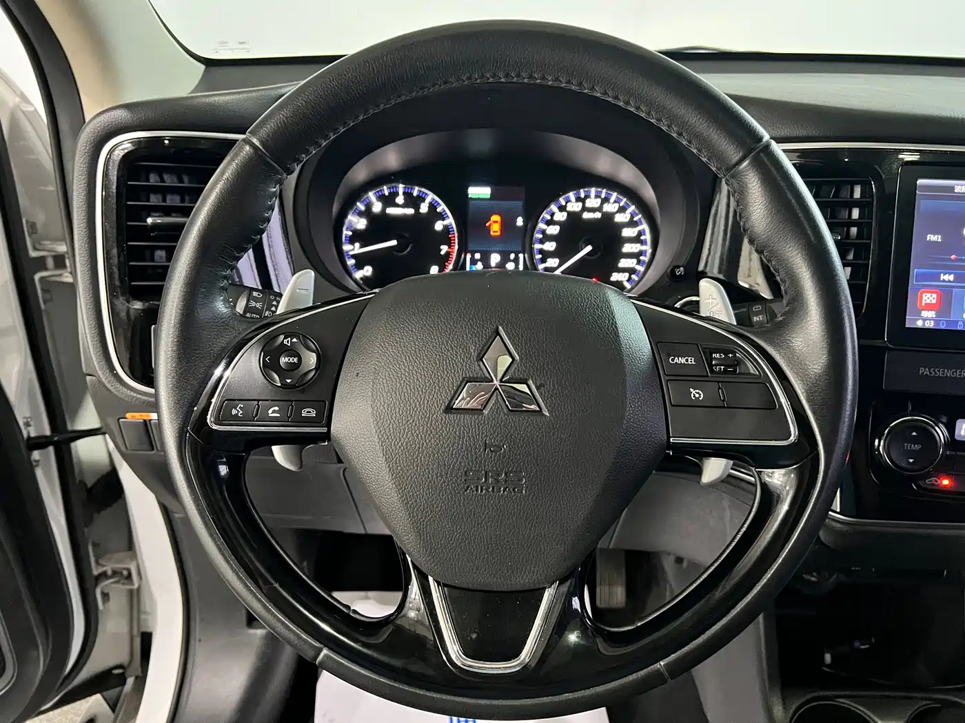 Mitsubishi Outlander 2017 2016 2.4L 4WD Luxury Edition 7-seater