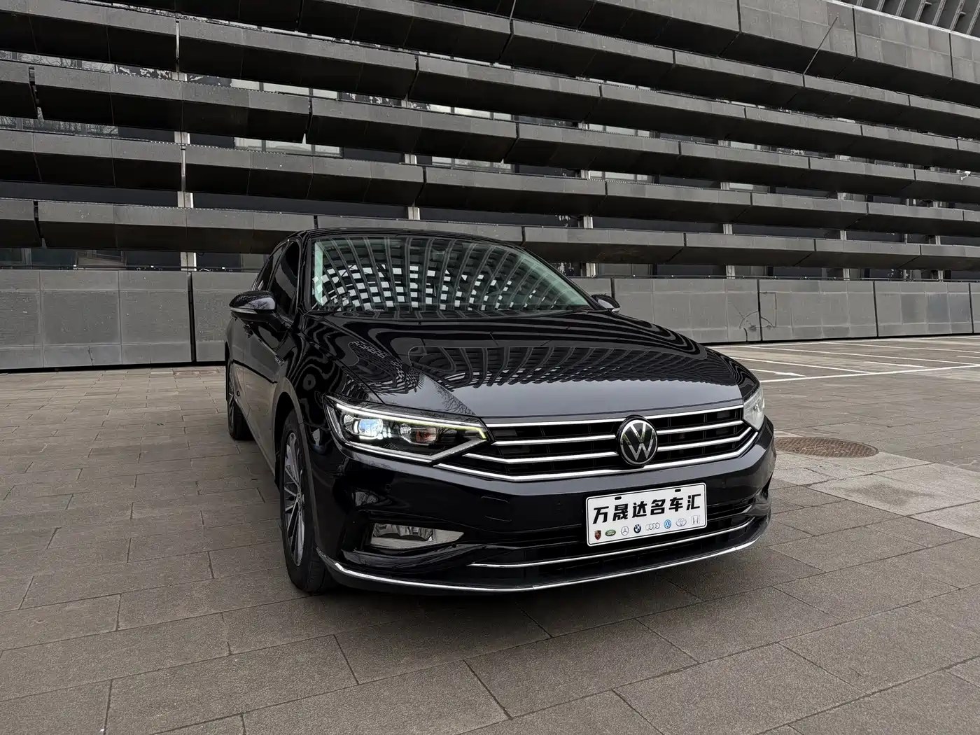 Volkswagen Magotan 2020 330TSI DSG Luxury фото 3