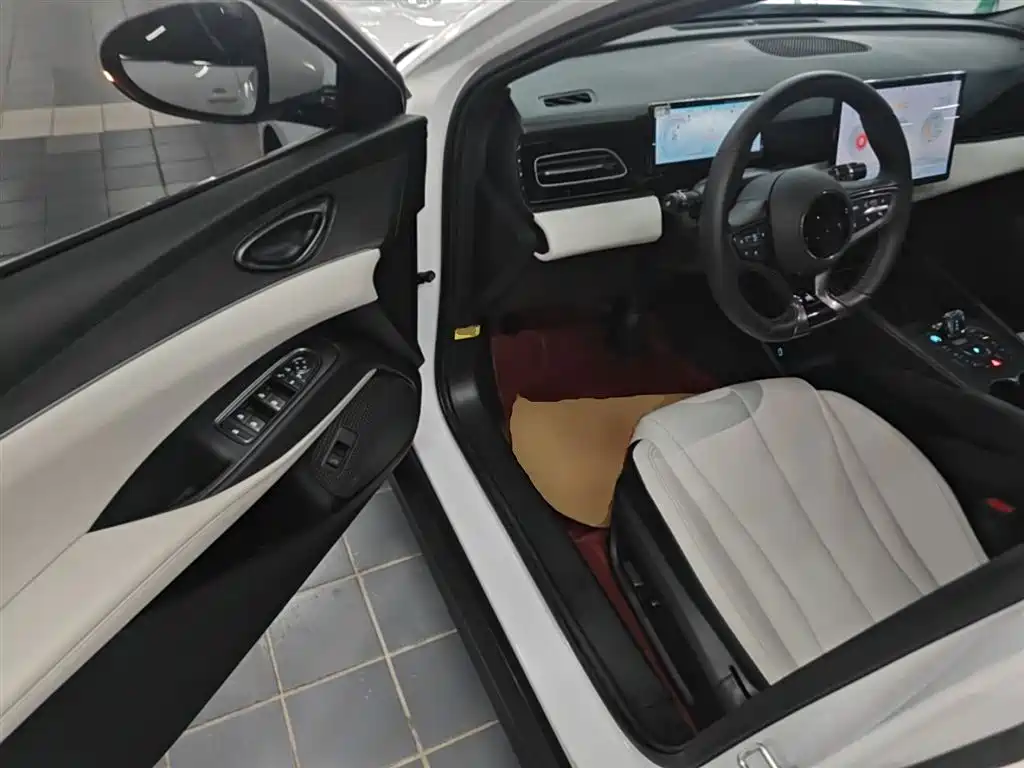 BYD Seal 06 New Energy 2024 DM-i 120KM Honor фото 16