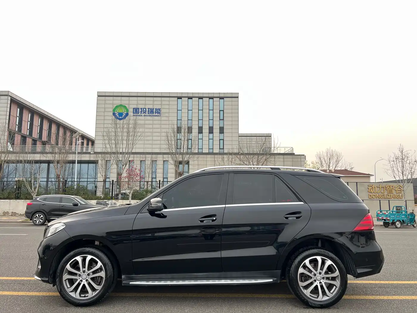 Mercedes-Benz GLE 2016 GLE 320 4MATIC Luxury фото 2