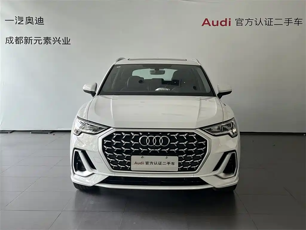 Audi Q3 2024 35 TFSI Fashion Elegance фото 2
