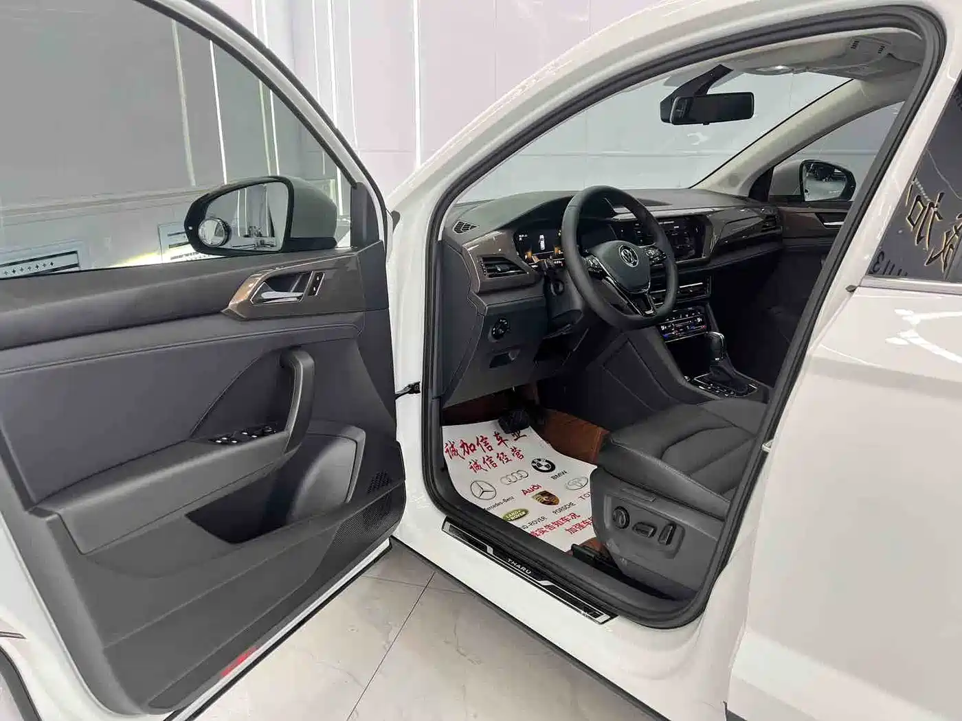 Volkswagen Tharu 2022 280TSI FWD Luxury Edition фото 7