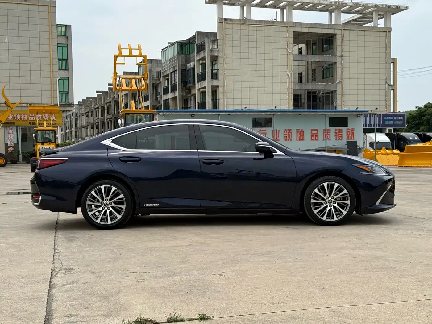 Lexus ES 2020 300h Ultimate Edition фото 10