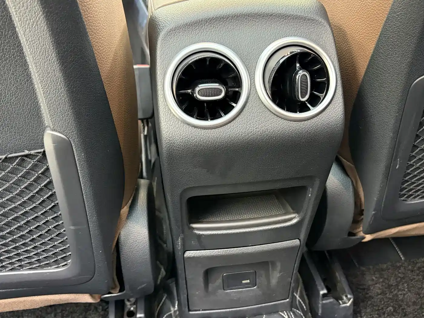 Mercedes-Benz GLB 2022 Model GLB 200 Dynamic Edition фото 11