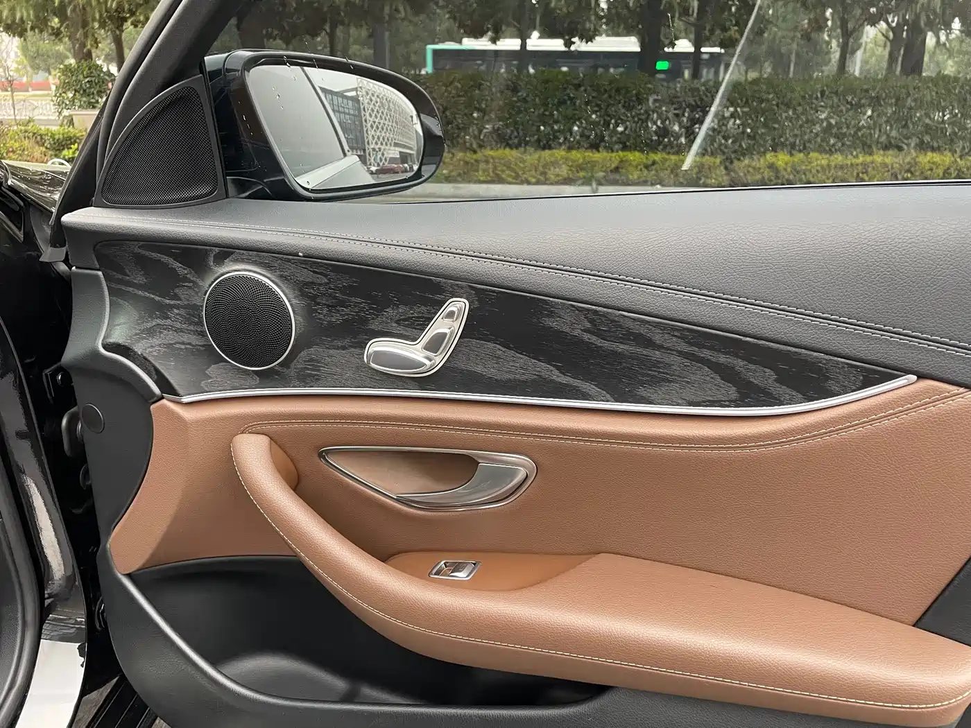 Mercedes-Benz E-Class 2016 E 200 L Sport Type фото 17