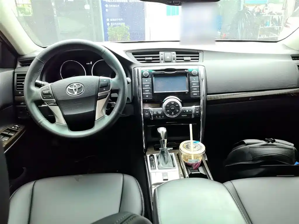 Toyota Reiz 2013 2.5V Premium Edition фото 10