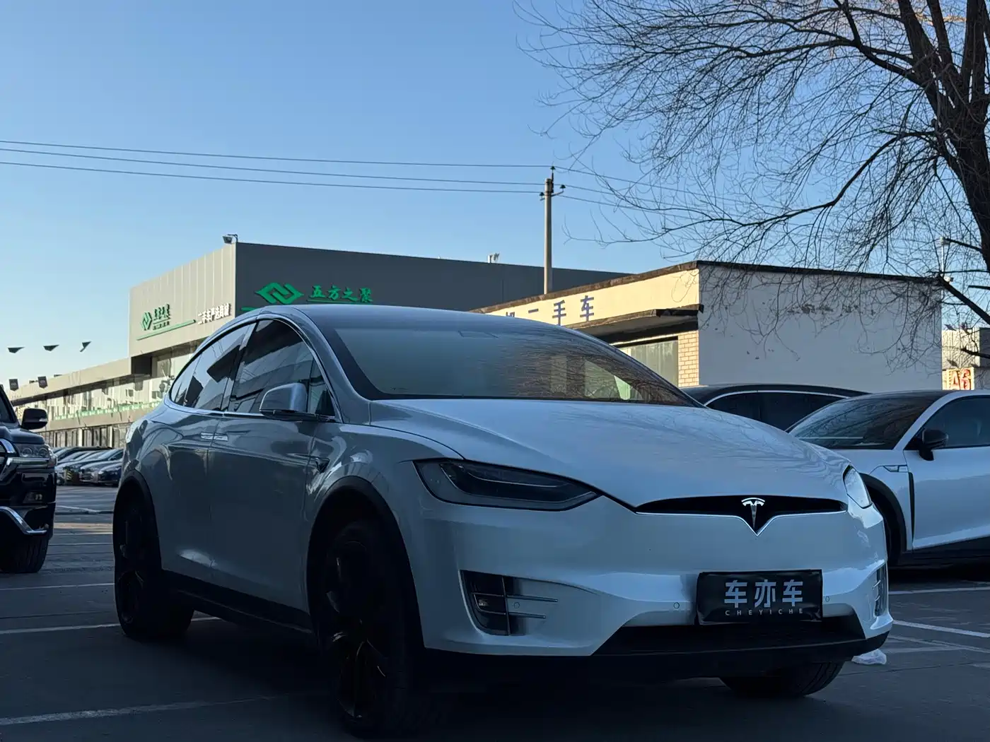 TESLA MODEL X
