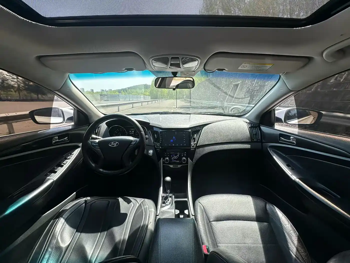 Hyundai Sonata 2013 2.0L Automatic Luxury Edition фото 4