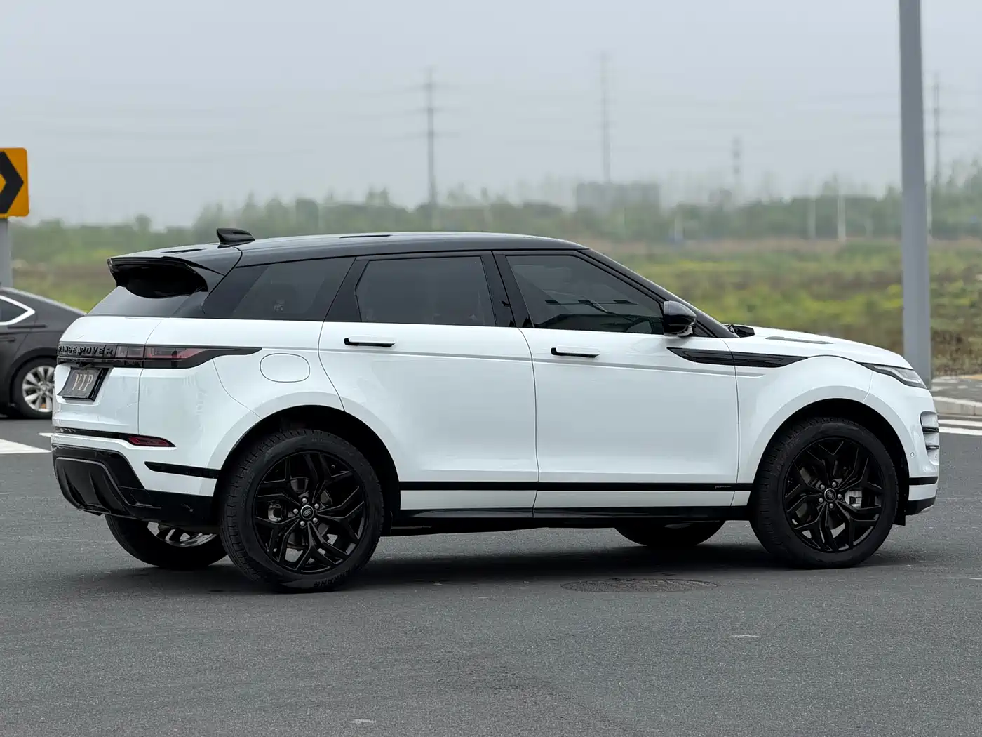 Land Rover Range Rover Evoque 2020 Model 249PS R-DYNAMIC S Gloss Black Sport Tech Edition фото 18
