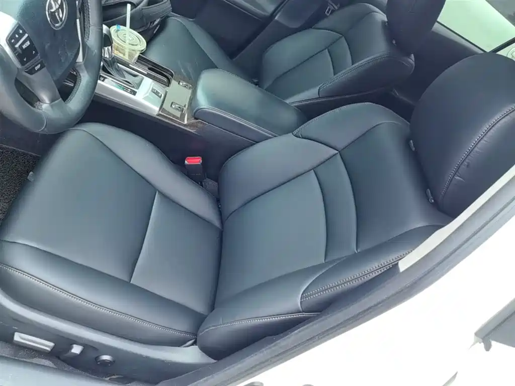 Toyota Reiz 2013 2.5V Premium Edition фото 15