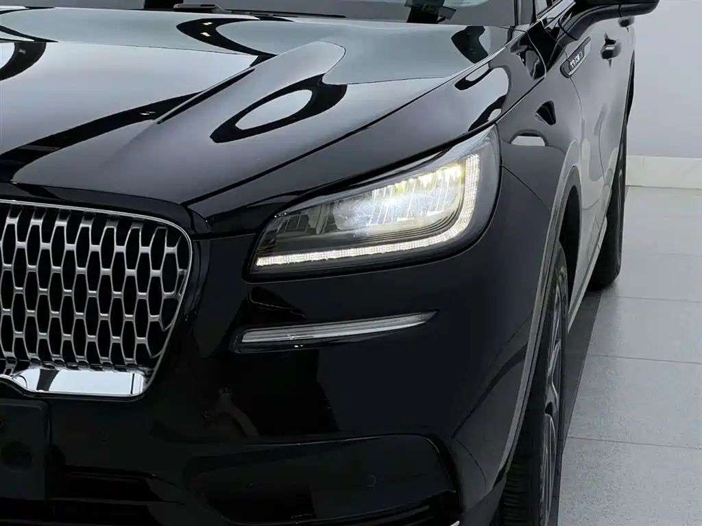 LINCOLN ADVENTURER