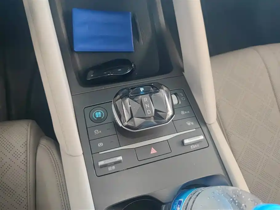 BYD Yuan UP 2024 401KM Vitality Edition фото 16