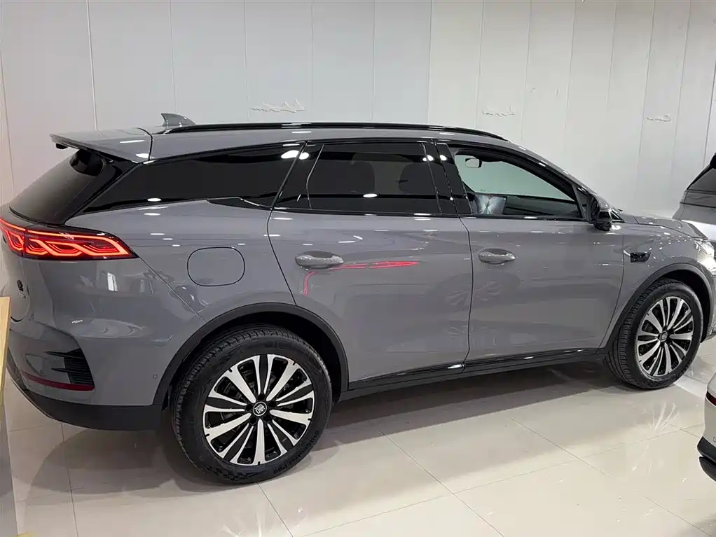 BYD Tang New Energy 2026 DM-i 260KM Premium Edition фото 10