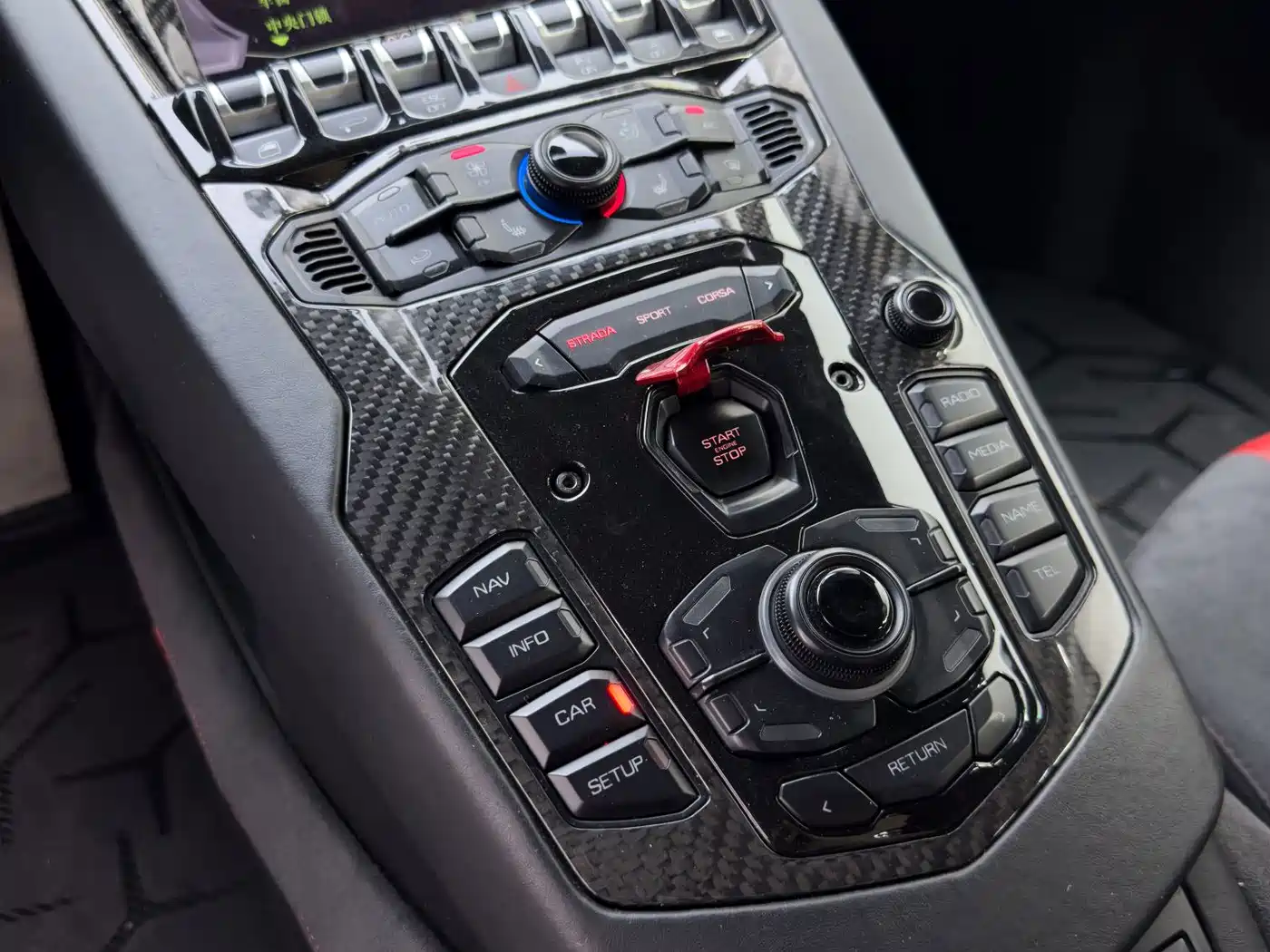 Lamborghini Aventador 2012 2011 LP 700-4