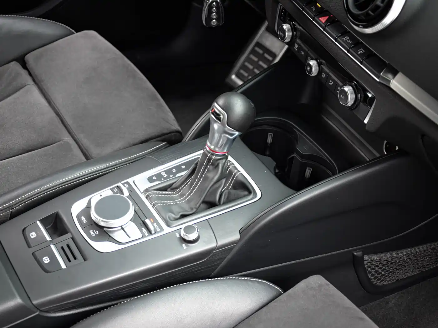Audi S3 2015 S3 2.0T Limousine фото 21