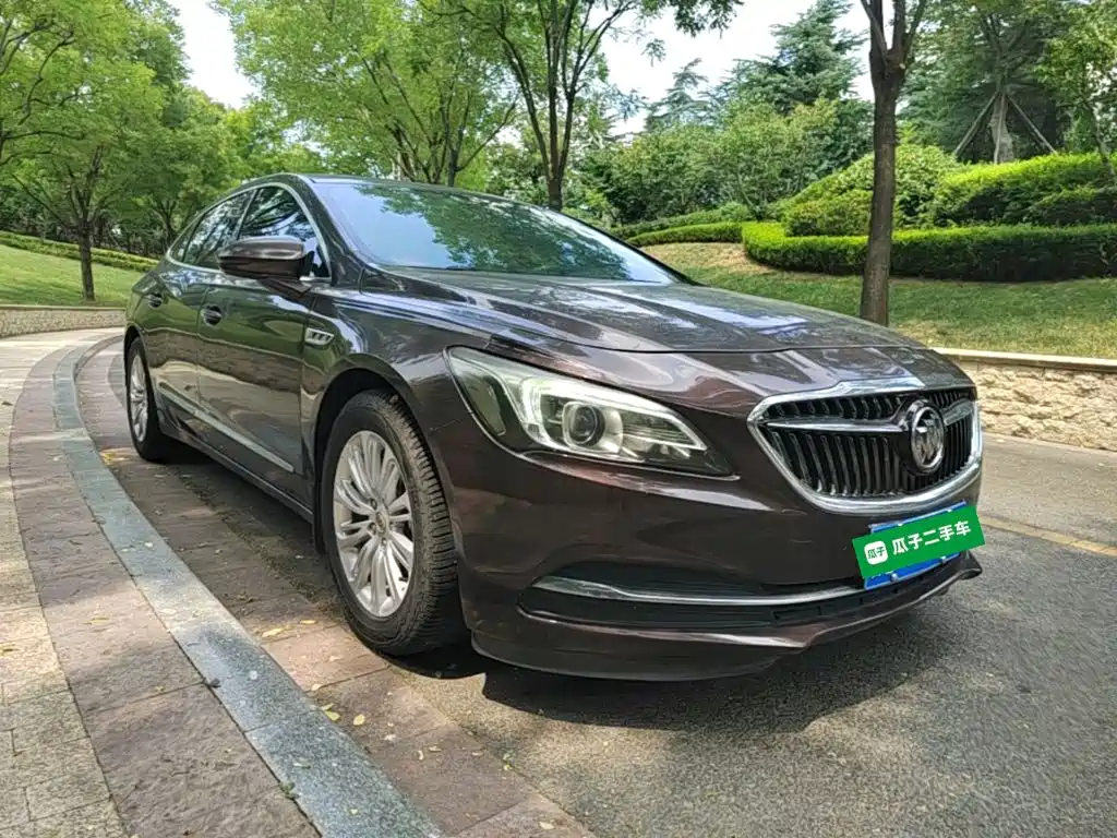 Фото 4 - Buick LaCrosse